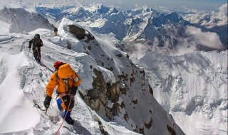 珠穆朗玛峰中国第一个登山队长（中国第一个登上珠穆朗玛峰的登山队）