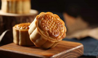 中秋节吃什么（中秋节吃什么风俗食物）