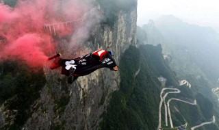 天门三翼装飞行怎么回事 天门山翼装飞行在哪个景点