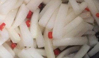 泡萝卜的腌制方法酸脆（饭店泡萝卜的腌制方法酸脆）