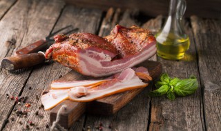 陕西烟熏腊肉的腌制方法（陕西烟熏腊肉的腌制方法和配方）
