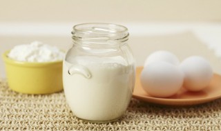 牛奶粉和羊奶粉的区别是什么 为什么我们国家不提倡喝羊奶