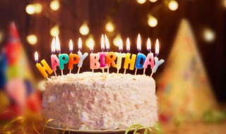 生日蛋糕蜡烛颜色代表什么 生日蛋糕蜡烛颜色代表什么年龄