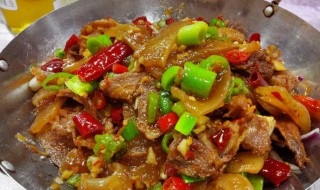 青菜牛肉干锅的做法 清炖牛肉的做法