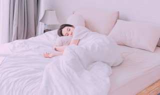 睡眠方向如何最正确（睡眠朝向哪个方向对身体好?）