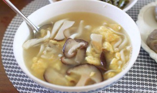 家常菌菇汤怎么做好吃 家常菌菇汤怎么做好吃又简单