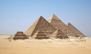 金字塔是怎样建成的 金字塔是怎样建成的100字