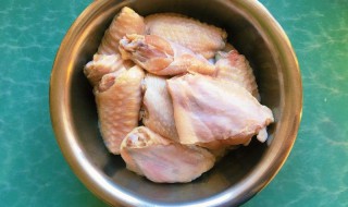 鸡翅用开水焯还是凉水（鸡翅用开水焯还是凉水焯好吃）