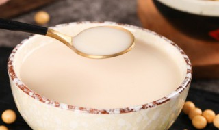 哺乳期能天天喝豆浆吗（哺乳期能天天喝豆浆吗会回奶吗）