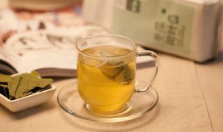 荷叶茶哺乳期可以适当喝吗 荷叶茶哺乳期可以适当喝吗