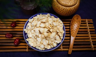 西洋参片怎么泡水 西洋参片怎么泡水喝一次放几片