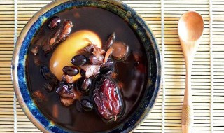 鸭肉加黑豆的功效与作用及禁忌 鸭肉放黑豆功效