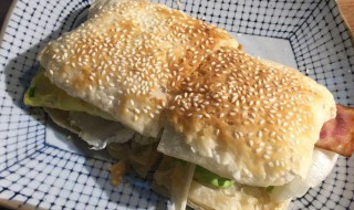 法式培根鸡蛋烧饼（培根鸡蛋饼的做法）