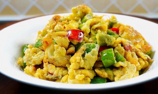 尖椒煎鸡蛋 尖椒煎鸡蛋怎么做好吃