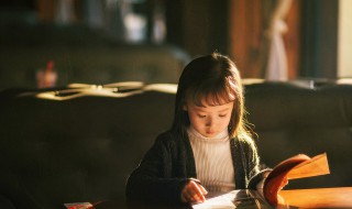 100分带水带草女孩名字有哪些（带有水有草的女孩名字怎么起）