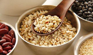 赤小豆芡实薏米茶的功效与作用 薏米赤小豆煮水喝的功效与作用