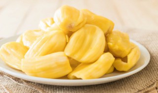 菠萝蜜有黑点是怎么回事?（菠萝蜜出现黑点还能吃吗）
