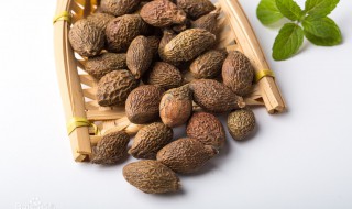 胖大海和罗汉果的区别 胖大海和罗汉果的区别泡水喝的功效