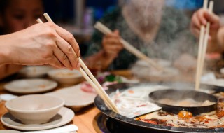 冬季吃羊肉火锅可选的三种做法 冬天羊肉火锅的做法及配料
