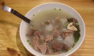 饭店萝卜猪杂汤怎么做（饭店萝卜猪杂汤怎么做的）