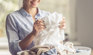 存放久的衣服发黄怎么处理 存放久的衣服发黄怎么处理掉