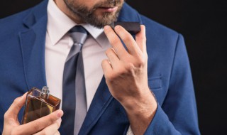 送情人生日礼物送什么好男士（送情人生日礼物送什么好男士44岁）