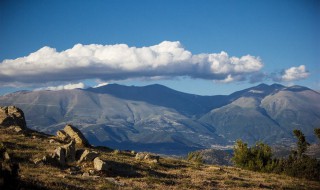 奥林匹斯山在哪里 最大的火山奥林匹斯山在哪里