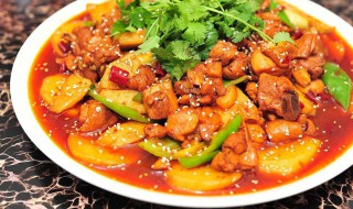 美味大盘鸡的制作方法（美食大盘鸡的制作方法窍门）