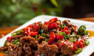 辣椒炒牛肉怎么做 辣椒炒牛肉怎么做好吃又嫩
