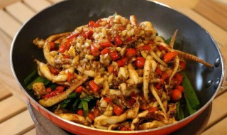 湘菜干锅鱿鱼怎么做的