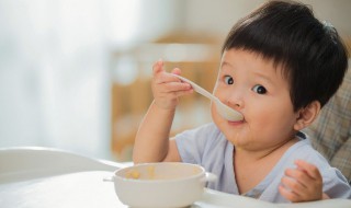 给宝宝添加辅食的小妙招 给宝宝添加辅食的小妙招有哪些