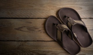 踩屎感拖鞋为什么会发臭 拖鞋为什么会发臭