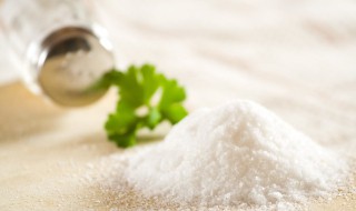 竹盐和普通盐有什么区别 竹盐和普通盐有什么区别吗吃哪种盐更好一些