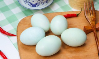 咸鸭蛋太咸了怎么做菜（咸鸭蛋太咸了怎么做菜窍门）