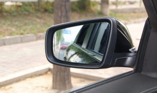 汽车反光镜是什么镜（汽车反光镜是什么镜面）
