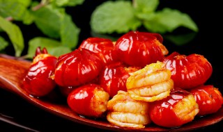 小龙虾去皮的小窍门 小龙虾去皮的小窍门视频