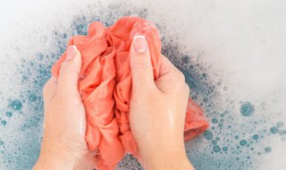 浴巾上面的霉斑怎么洗掉 浴巾上的霉斑怎么去除