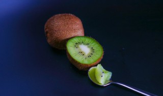 金奇异果和绿奇异果的营养区别（金奇异果和绿奇异果哪个好吃）