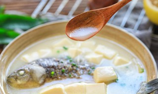 如何做鲜香豆腐鲫鱼汤（如何做鲜香豆腐鲫鱼汤好吃）