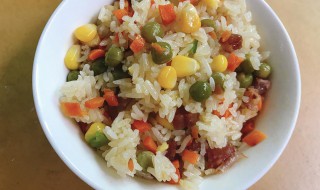 胡萝卜玉米焖饭怎么做好吃