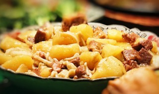 小鸡炖土豆做法（小鸡炖土豆做法文字）