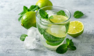 柠檬陈皮水的功效 柠檬陈皮水的功效和作用