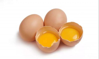 鸡蛋黄是红能吃吗（鸡蛋黄都是红的）