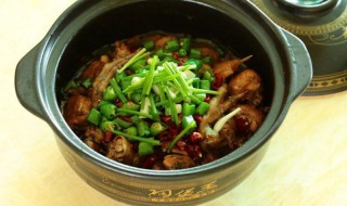 炖三黄鸡的正宗做法窍门 炖三黄鸡的正宗做法窍门是什么