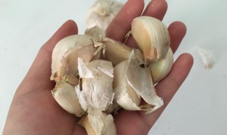剥大蒜不烂的方法 剥大蒜不伤蒜的窍门