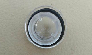 油镜的使用原理（显微镜油镜的使用原理）