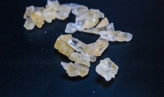 冰糖保质期（冰糖保质期几年,过期能用不）