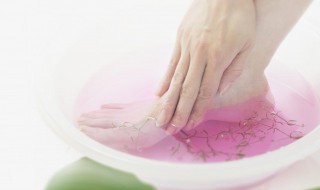 泡脚的水温多少度为好（热水泡脚的6个禁忌）