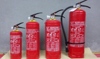 使用灭火器的四个步骤是什么（使用灭火器的四个步骤是什么意思）