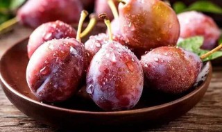 鲜西梅什么时候吃最好 鲜西梅什么时候吃最好吃